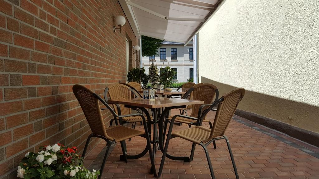 Hotel Drostenhof Garni Esens Eksteriør bilde
